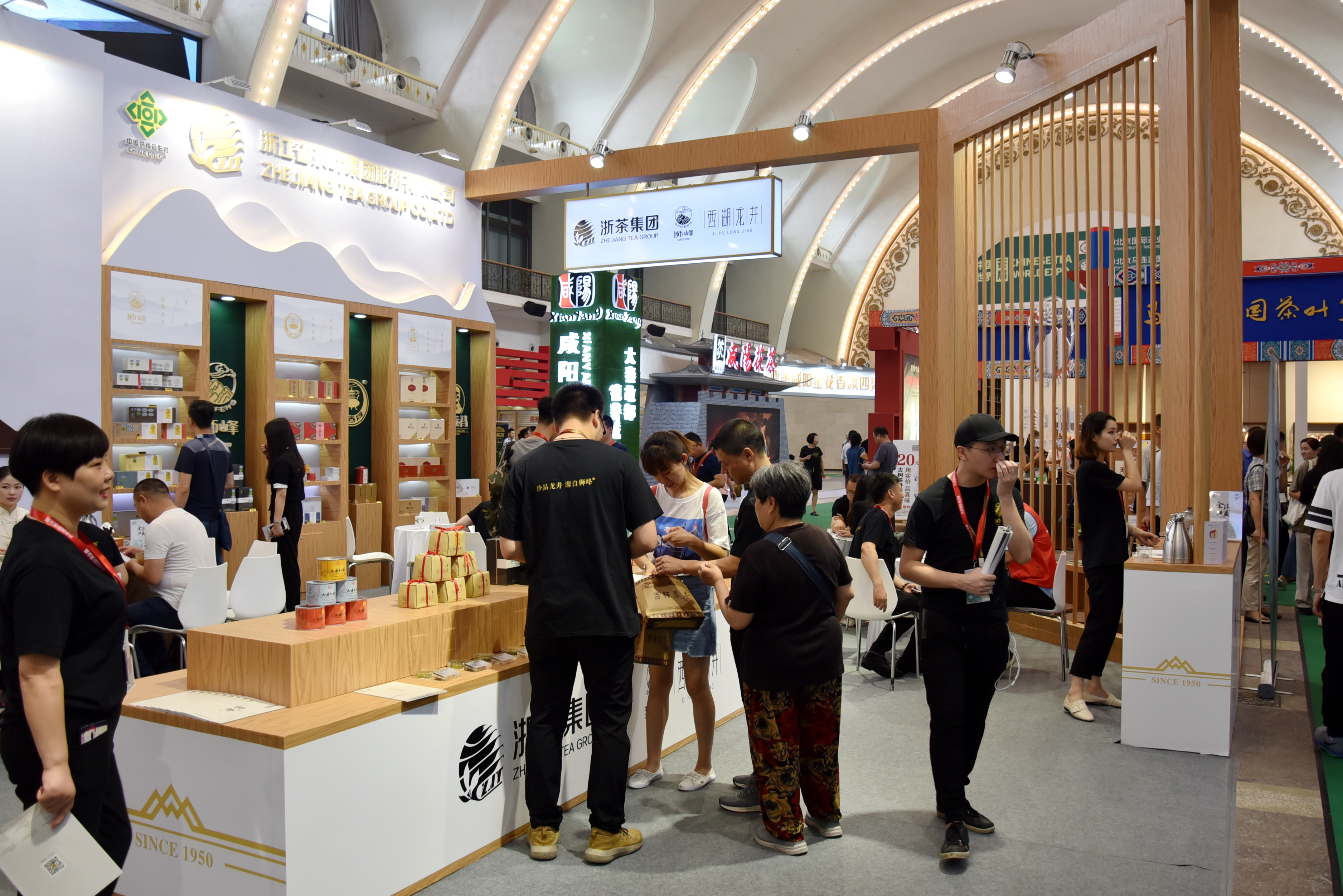 品牌引领，创新未来——雷火体育（中国）国际平台,雷火 SPORTS亮相北京2019“两展一节”