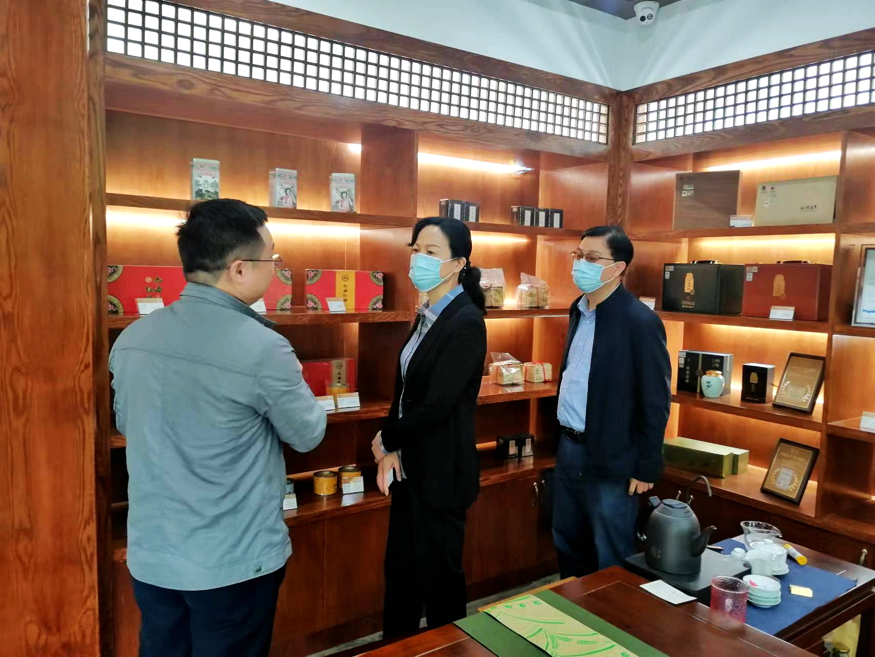 上城区政协黄爱芳主席一行来雷火体育（中国）国际平台,雷火 SPORTS梅家坞体验中心考察