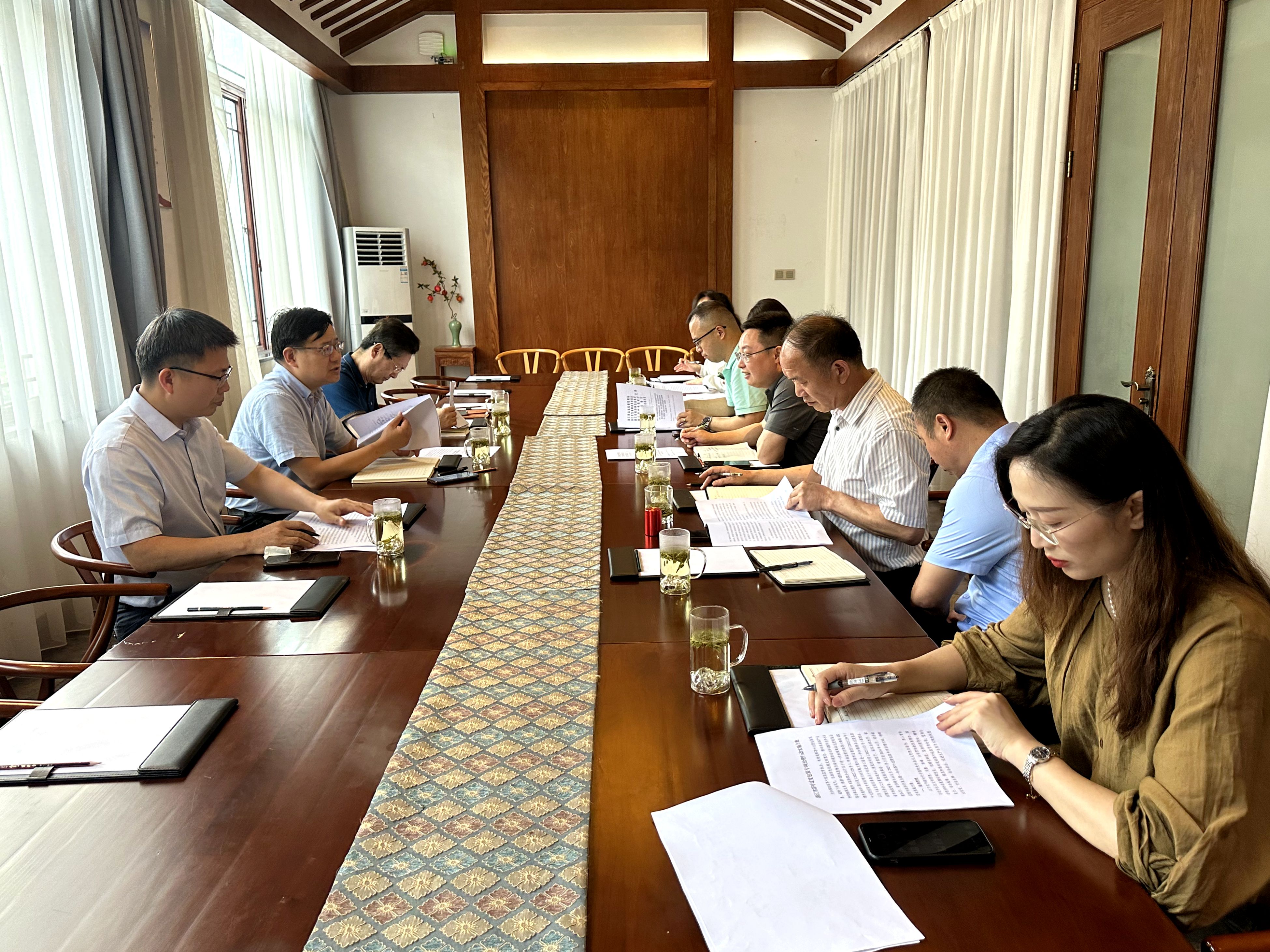 省供销社理事会副主任沈省文赴雷火体育（中国）国际平台,雷火 SPORTS开展茶叶过度包装专项治理调研